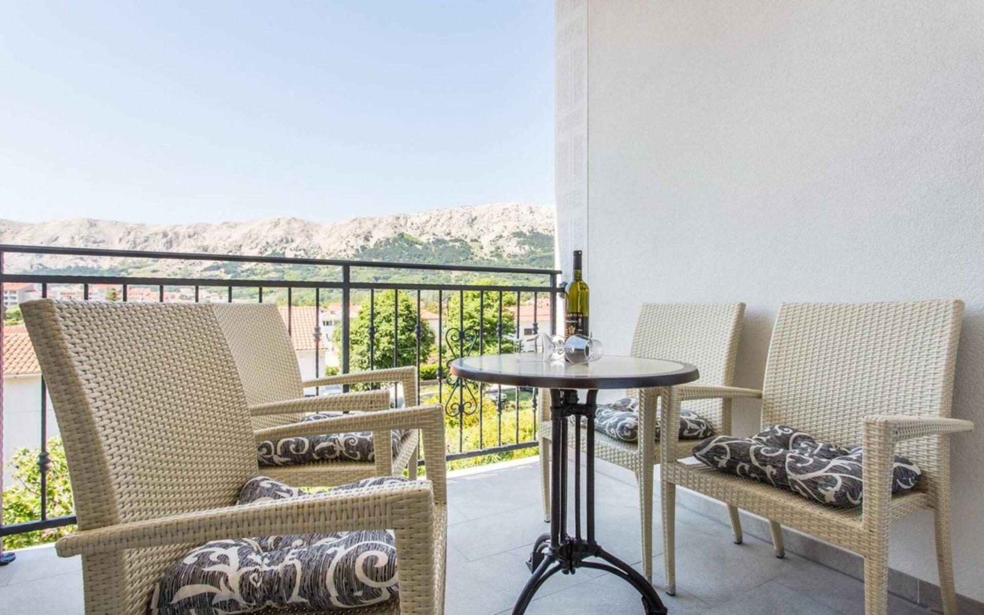 Apartments Bernardeta 1 Baska  Exterior photo